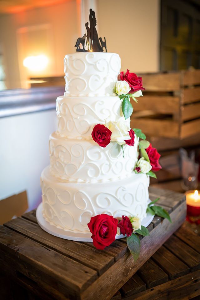 Isgro Bakery wedding cake