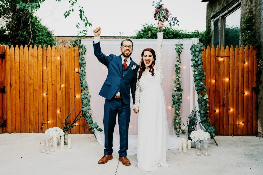 bride and groom wedding during a pandemic