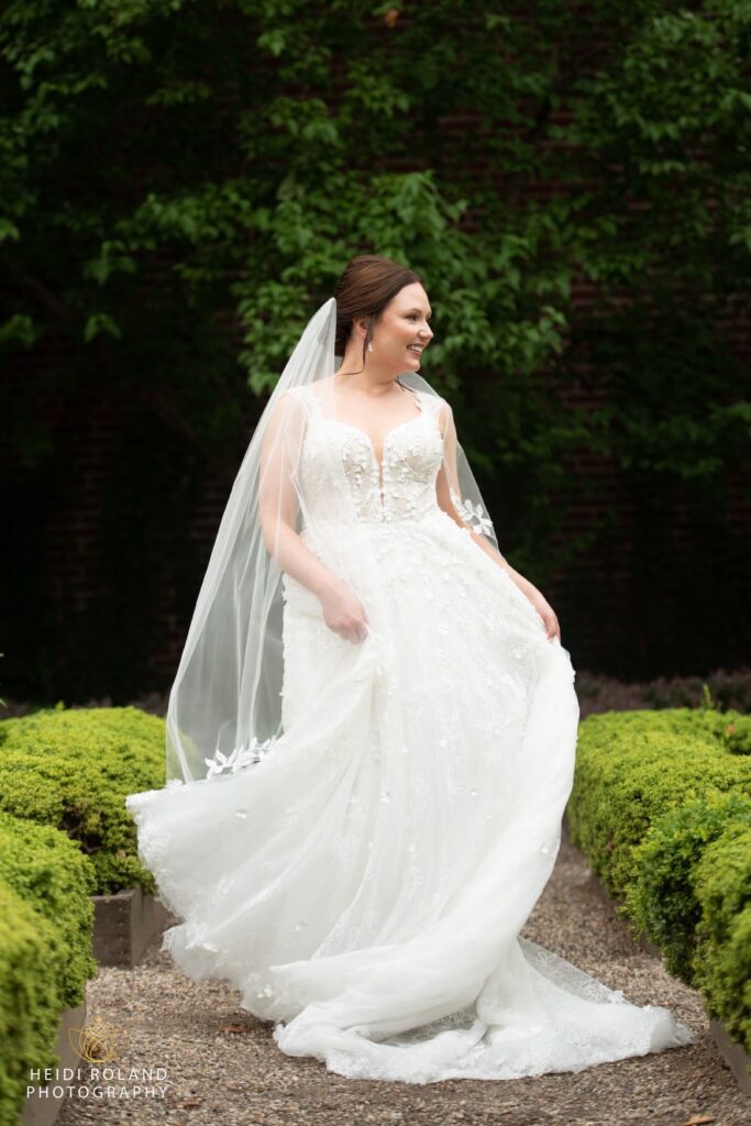 bride in old city philadelphia garden