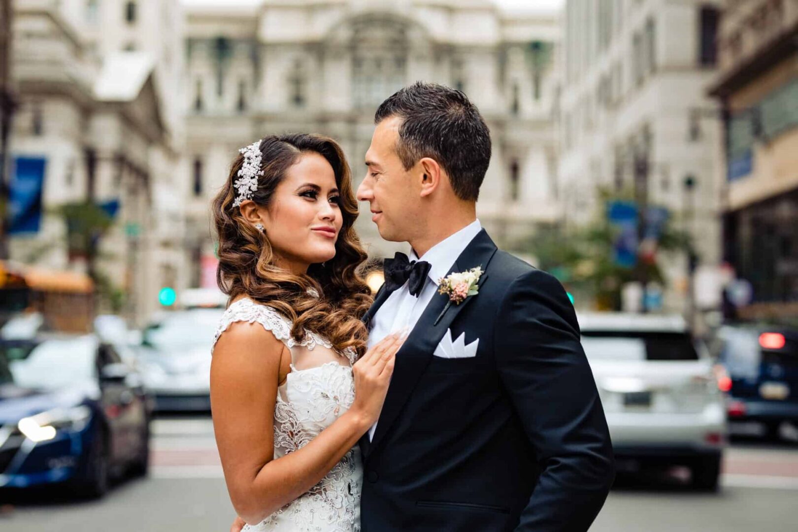 bride and groom in Center City Philadelphia